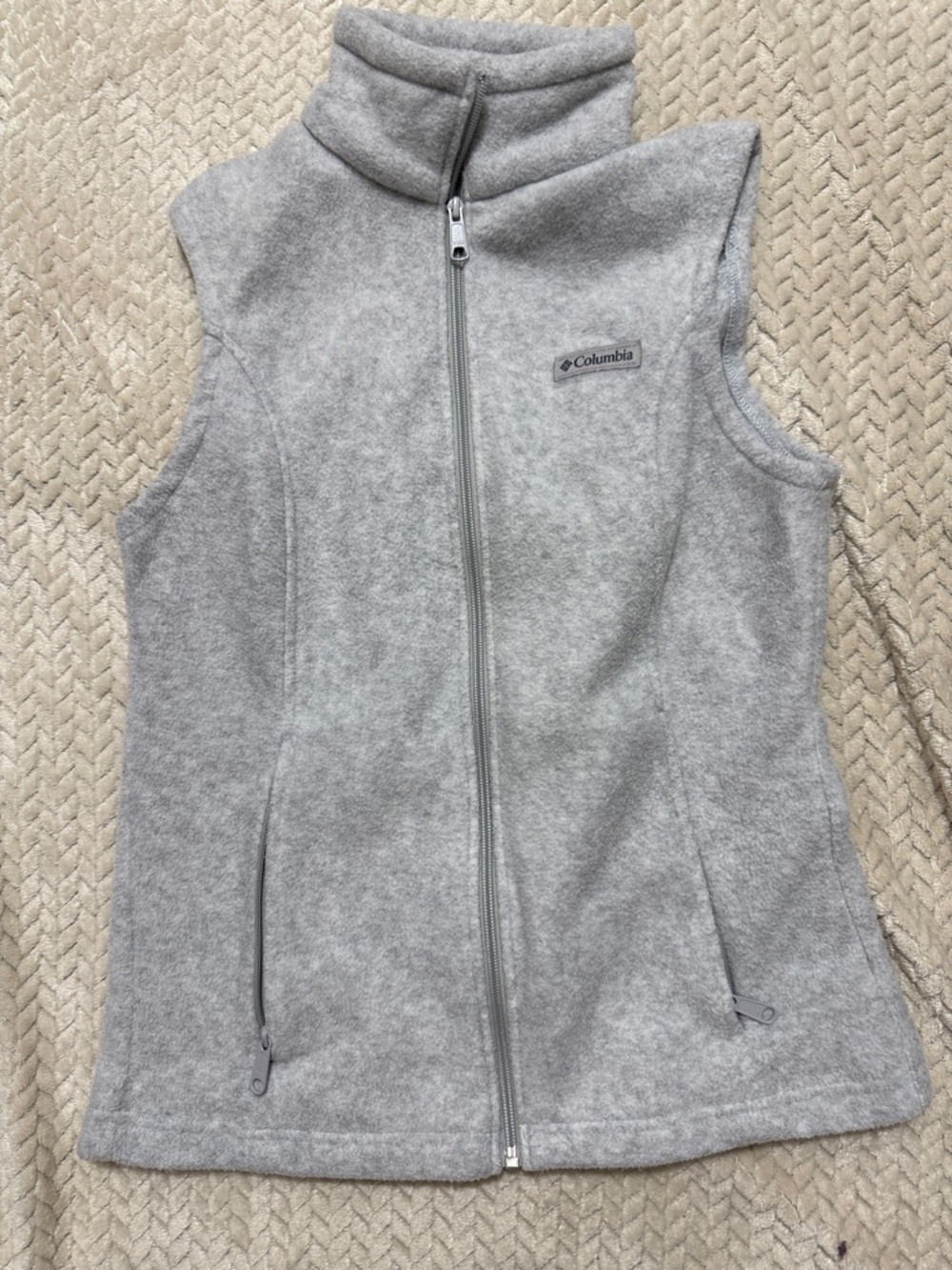 Columbia Women’s Light Gray Fleece Vest - Full Zip